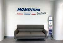 scritte in polistirolo per sala attesa momentum premium